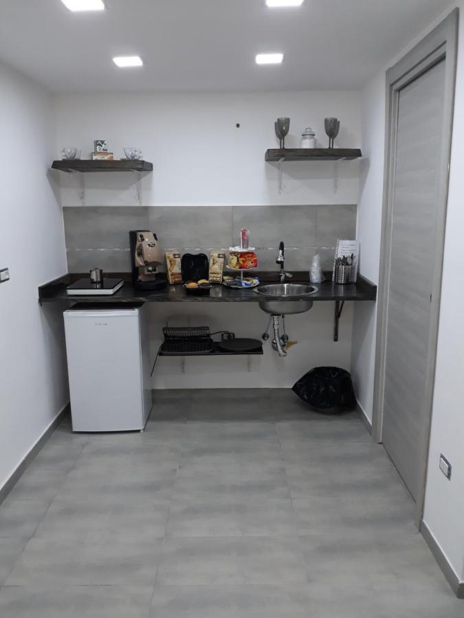 Qui Family Apartment Наполи Екстериор снимка