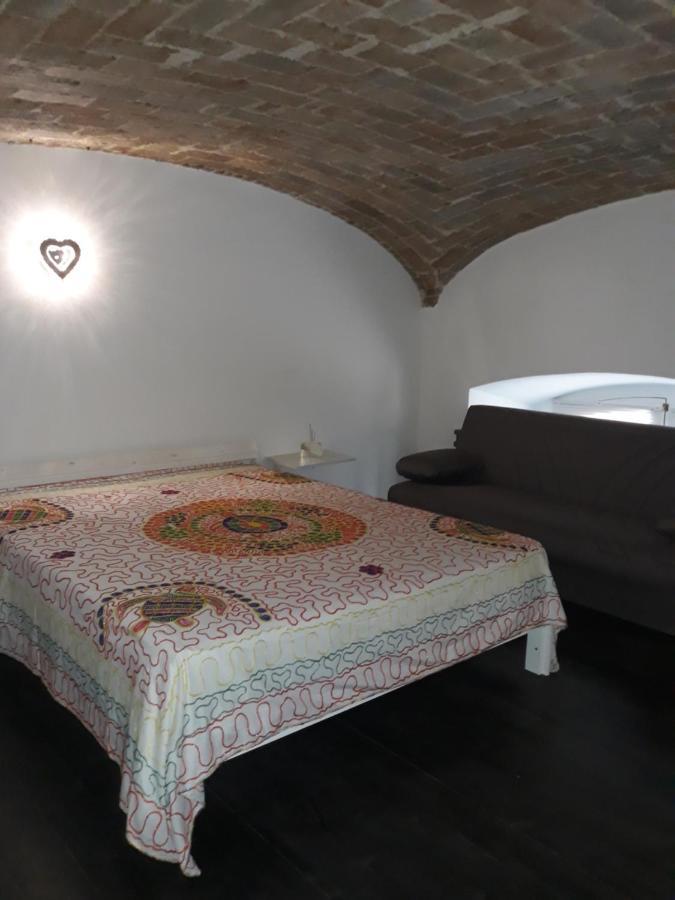 Qui Family Apartment Наполи Екстериор снимка